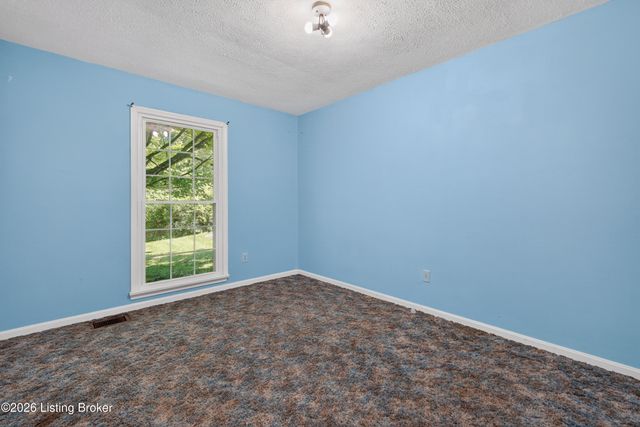 6210 Beulah Church Rd, Louisville, KY 40228