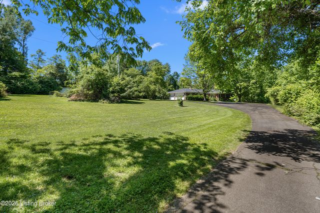 6210 Beulah Church Rd, Louisville, KY 40228