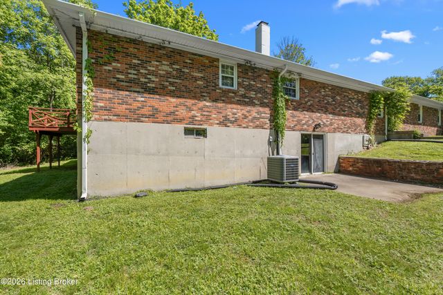 6210 Beulah Church Rd, Louisville, KY 40228