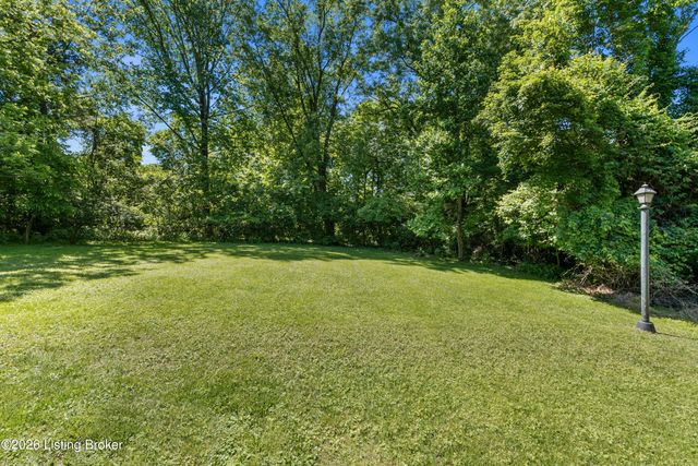 6210 Beulah Church Rd, Louisville, KY 40228