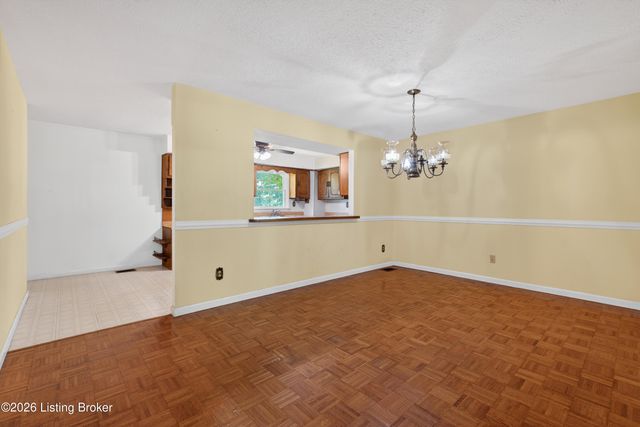 6210 Beulah Church Rd, Louisville, KY 40228