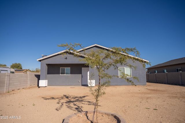 21605 W LAURA Street, Wittmann, AZ 85361