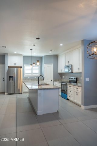 21605 W LAURA Street, Wittmann, AZ 85361