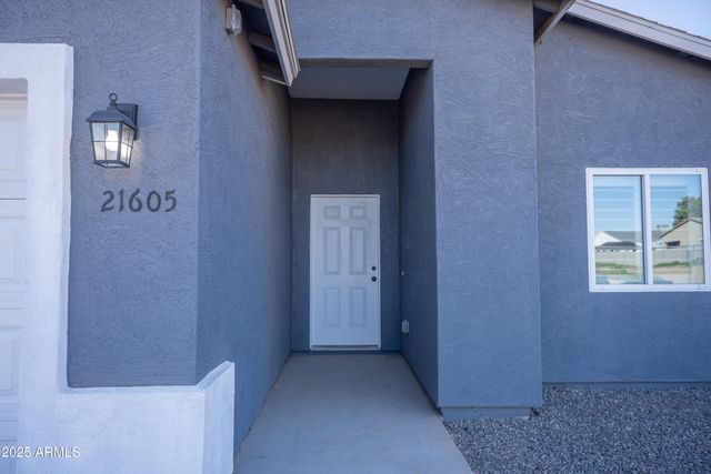 21605 W LAURA Street, Wittmann, AZ 85361