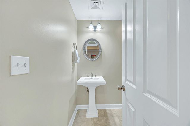 914 Main Street 1213, Houston, TX 77002