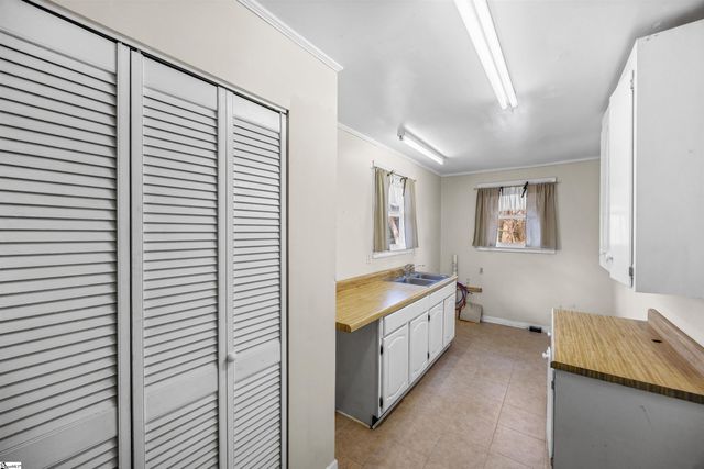 406 N Main Street, Fountain Inn, SC 29644