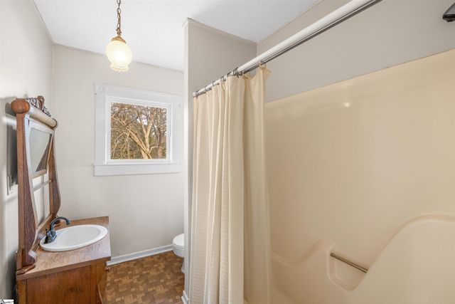 406 N Main Street, Fountain Inn, SC 29644