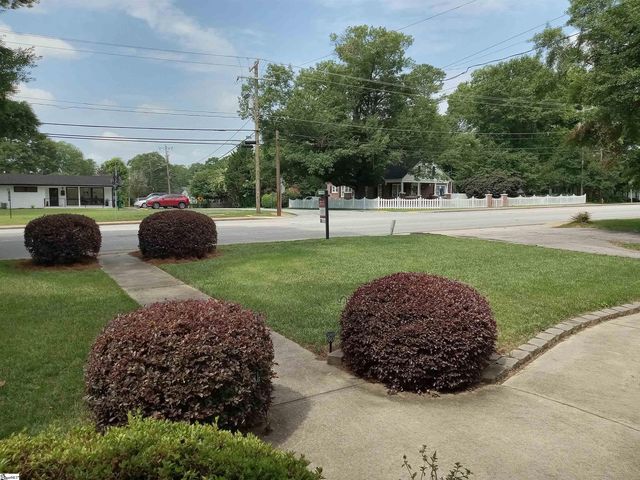 406 N Main Street, Fountain Inn, SC 29644