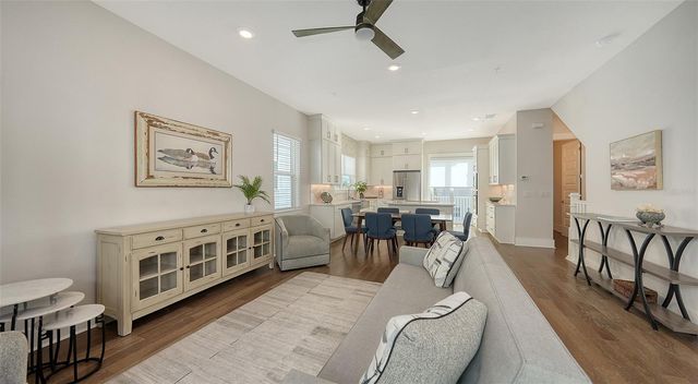 512 LAUREL PARK DRIVE, Sarasota, FL 34236