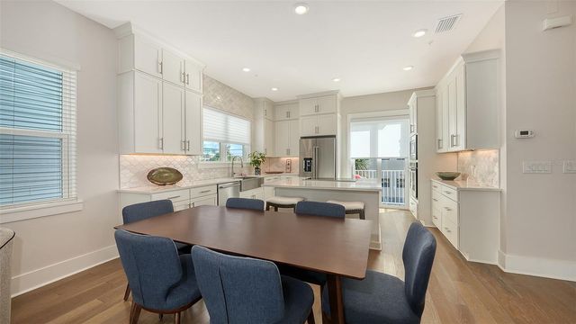 512 LAUREL PARK DRIVE, Sarasota, FL 34236