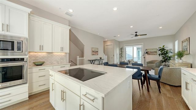 512 LAUREL PARK DRIVE, Sarasota, FL 34236