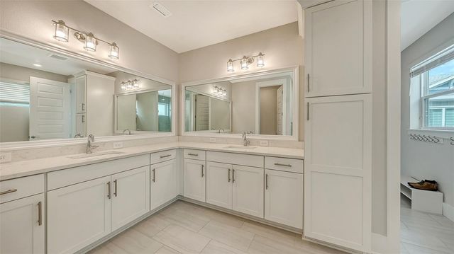 512 LAUREL PARK DRIVE, Sarasota, FL 34236