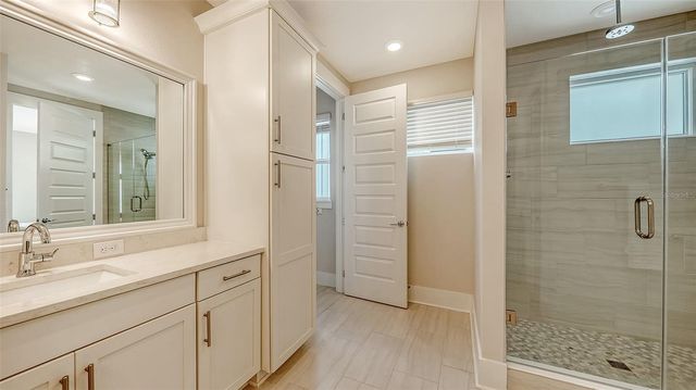 512 LAUREL PARK DRIVE, Sarasota, FL 34236