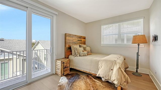 512 LAUREL PARK DRIVE, Sarasota, FL 34236