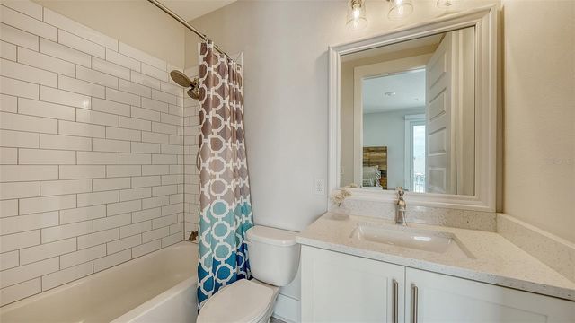 512 LAUREL PARK DRIVE, Sarasota, FL 34236