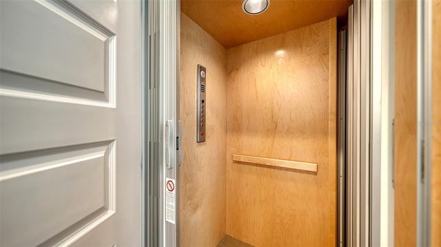 512 LAUREL PARK DRIVE, Sarasota, FL 34236