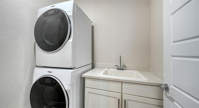 512 LAUREL PARK DRIVE, Sarasota, FL 34236