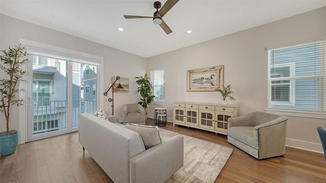 512 LAUREL PARK DRIVE, Sarasota, FL 34236