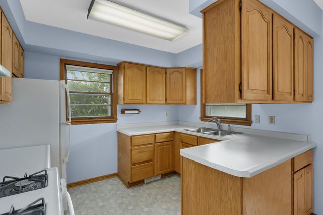 6927 Dupont Avenue N, Brooklyn Center, MN 55430