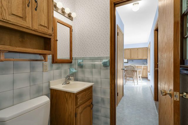6927 Dupont Avenue N, Brooklyn Center, MN 55430
