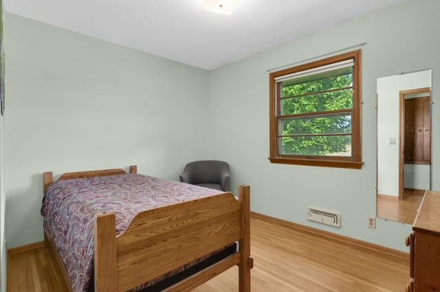 6927 Dupont Avenue N, Brooklyn Center, MN 55430