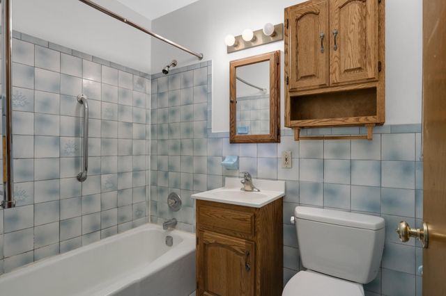 6927 Dupont Avenue N, Brooklyn Center, MN 55430