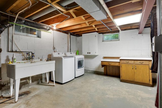 6927 Dupont Avenue N, Brooklyn Center, MN 55430