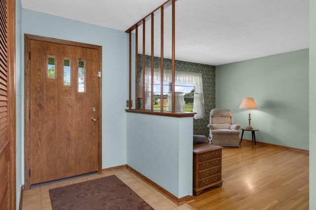 6927 Dupont Avenue N, Brooklyn Center, MN 55430