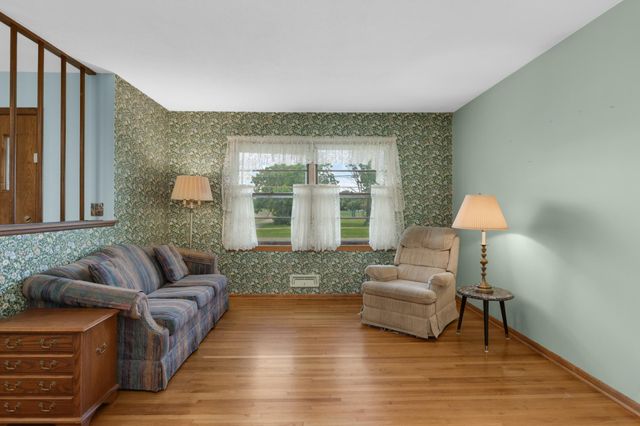 6927 Dupont Avenue N, Brooklyn Center, MN 55430