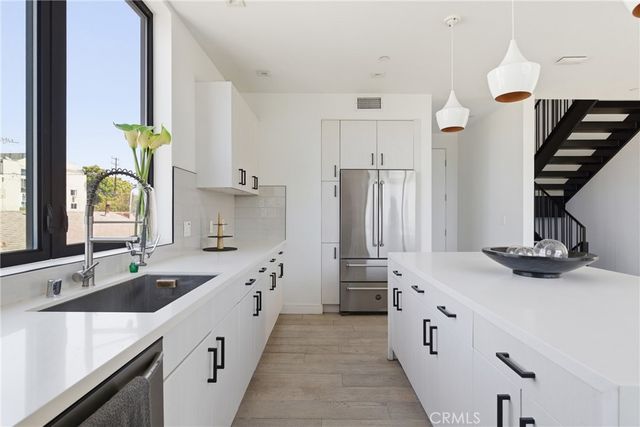 2432 Penmar Avenue 201, Venice, CA 90291