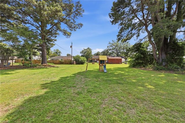 1813 Fearing AVE, Elizabeth City, NC 27909