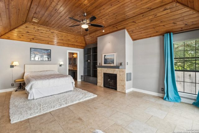 14819 River Gln N, San Antonio, TX 78216