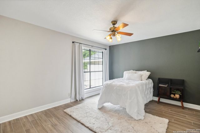 14819 River Gln N, San Antonio, TX 78216