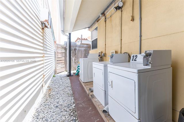 335 Georgia St, Hollywood, FL 33019