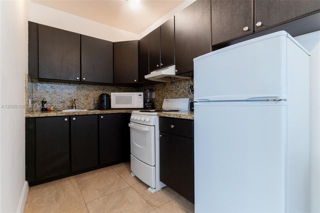 335 Georgia St, Hollywood, FL 33019