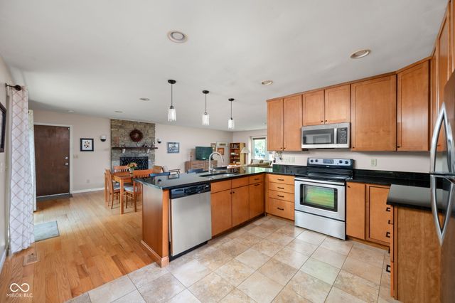 813 E 79th Street, Indianapolis, IN 46240