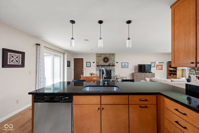 813 E 79th Street, Indianapolis, IN 46240