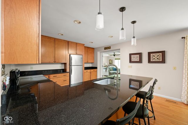 813 E 79th Street, Indianapolis, IN 46240