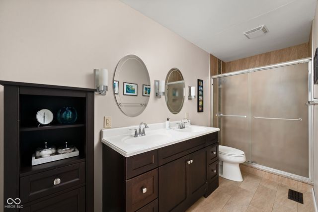 813 E 79th Street, Indianapolis, IN 46240