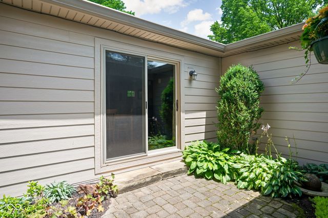 813 E 79th Street, Indianapolis, IN 46240