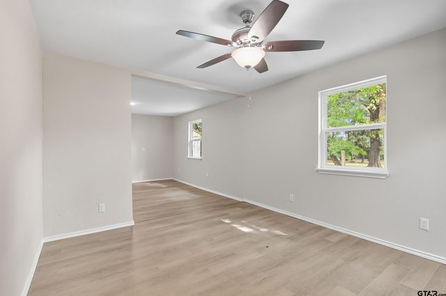 1005 E 9th, Mt Pleasant, TX 75455