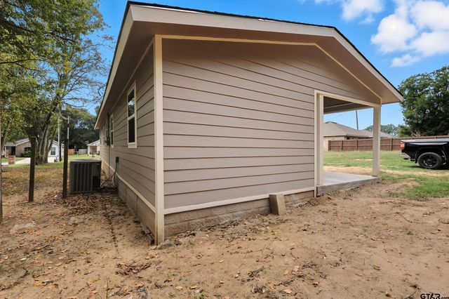 1005 E 9th, Mt Pleasant, TX 75455