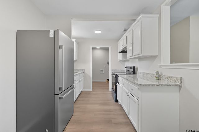 1005 E 9th, Mt Pleasant, TX 75455