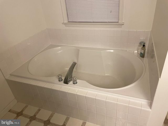 473 FRANKLIN SQUARE DR, Chambersburg, PA 17201