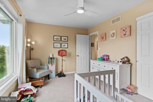 473 FRANKLIN SQUARE DR, Chambersburg, PA 17201