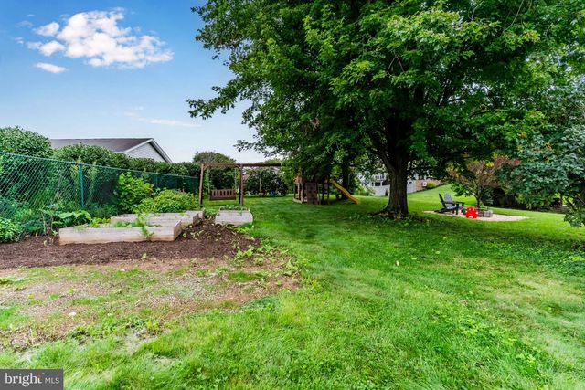 473 FRANKLIN SQUARE DR, Chambersburg, PA 17201
