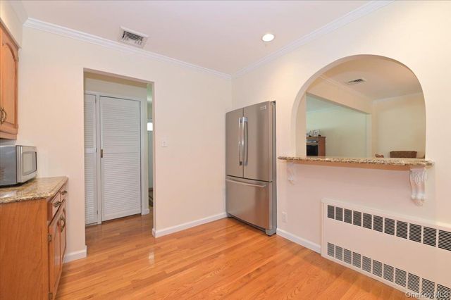 586 Seaford Avenue, Massapequa, NY 11758