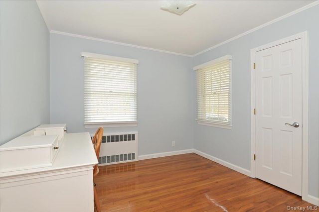 586 Seaford Avenue, Massapequa, NY 11758