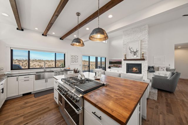 20350 Rock Canyon Road, Bend, OR 97703