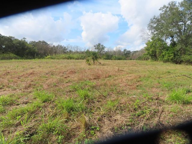 N OAKLAND STREET, Leesburg, FL 34748